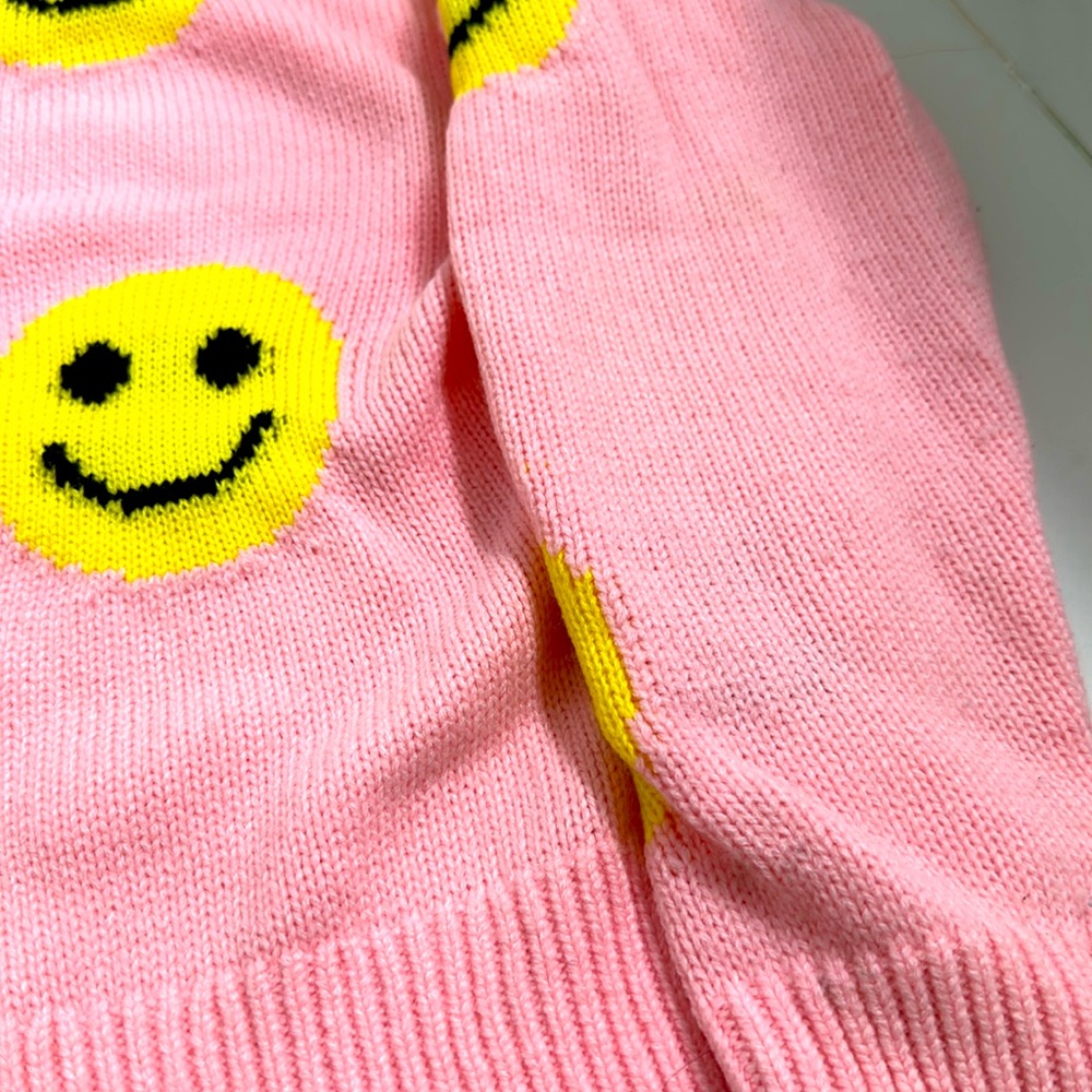 Women's Loose-Fit Smile Face Jacquard Knitted Cardigan Sweater Jacket in Pink, L - Picture 3 of 5